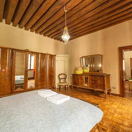 Apartment In A Historic Venetian Building Venice