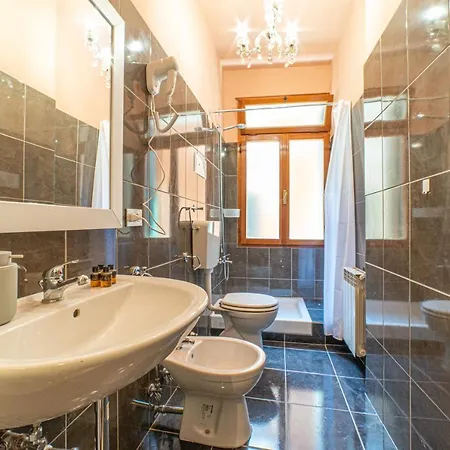 Apartment In A Historic Venetian Building